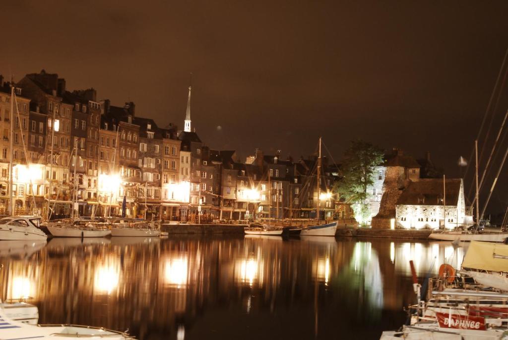 Chez Fifille Appartement Dans Honfleur Parking Prive ภายนอก รูปภาพ